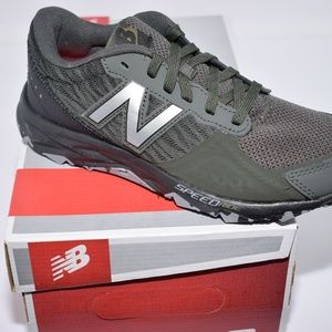 New Balance 690 Athletic